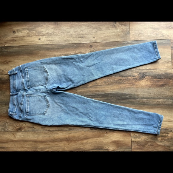 Maurices High Rise skinny jeans, medium/light wash, size 0-R - Picture 3 of 6